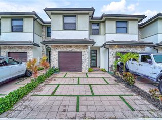 15850 NW 91st Ct, Miami Lakes, FL 33018