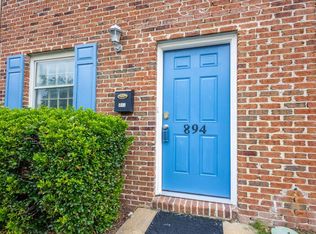 894 Elizabeth Ct, Virginia Beach, VA 23451