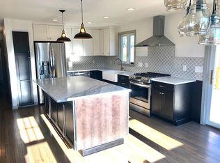 151 Wampanoag Dr, Portsmouth, RI 02871