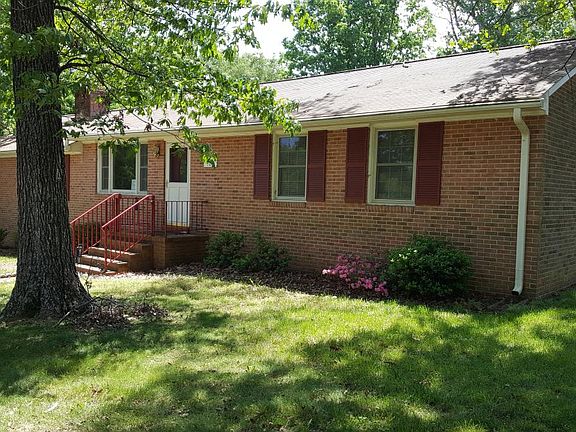 Front/North View Outside