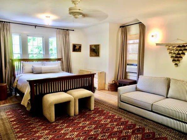 160 S Windsor Blvd, Los Angeles, CA 90004