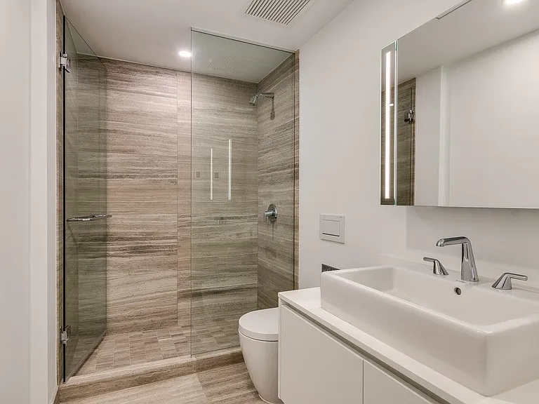 1480 Howe St #1802 — Photo 3