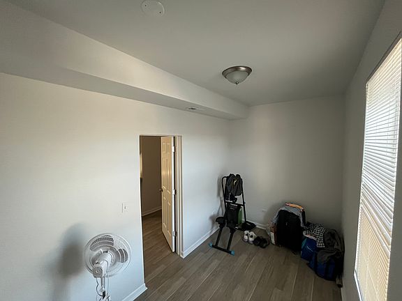 4th image of 4335 S Hermitage Ave #3F