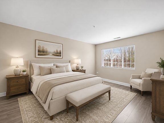 4th image of 605 Barrington Ave APT 222