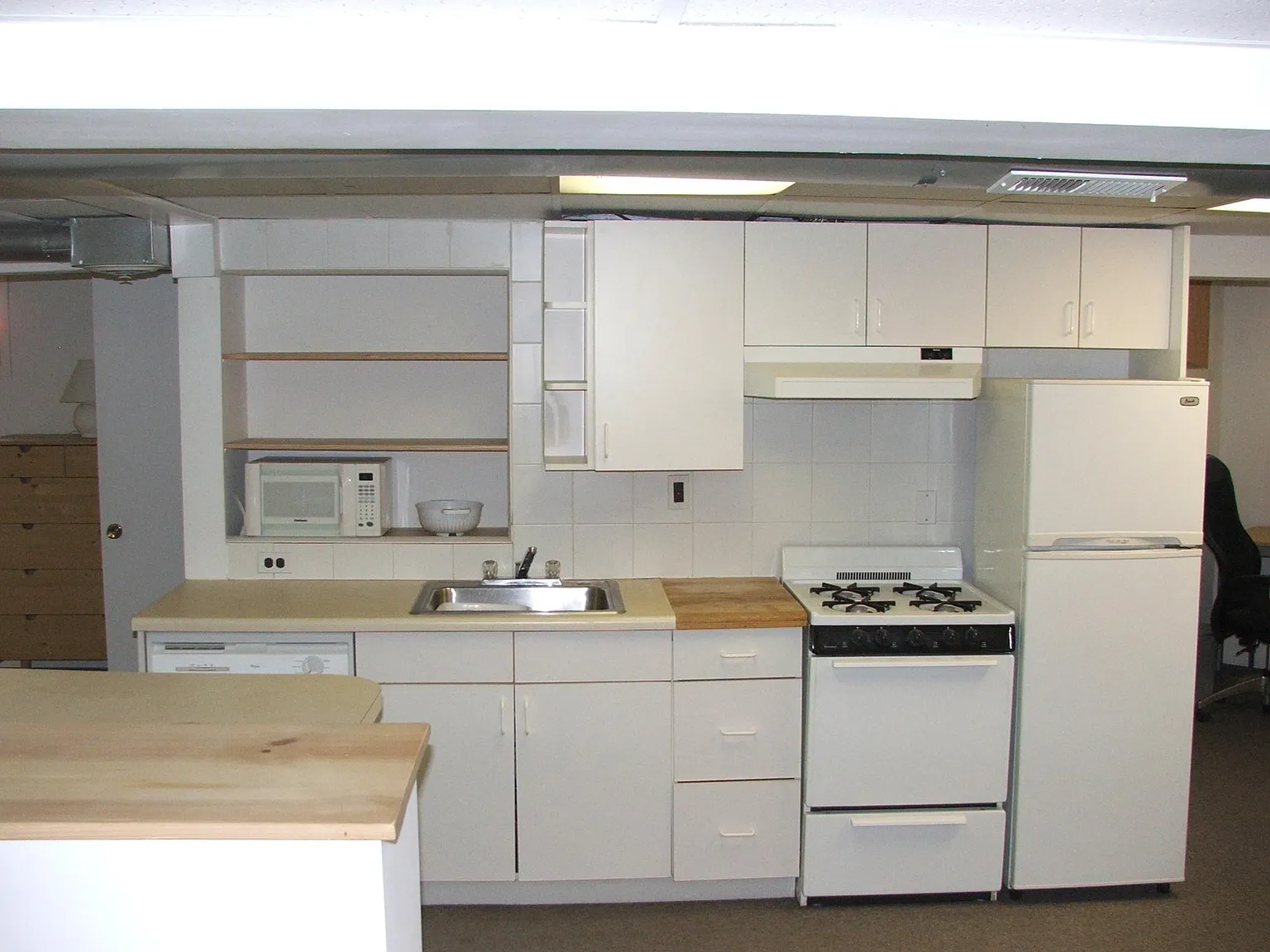 1 bed, 900 sqft, $1,050 — Photo 2