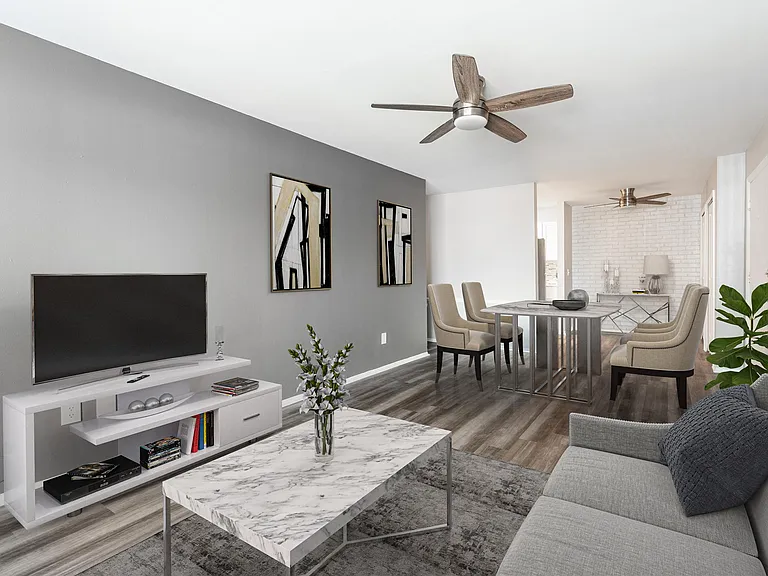 Town & Country Apartments - Wixom, MI — Photo 12