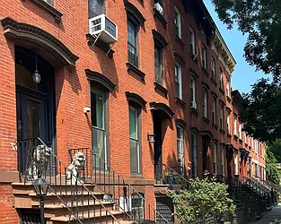 Rented by Platinum Properties