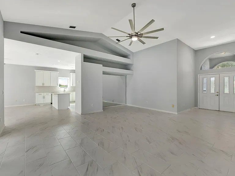2704 SE Eagle Dr — Photo 14