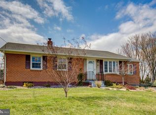 110 Blossom Dr, Winchester, VA 22602