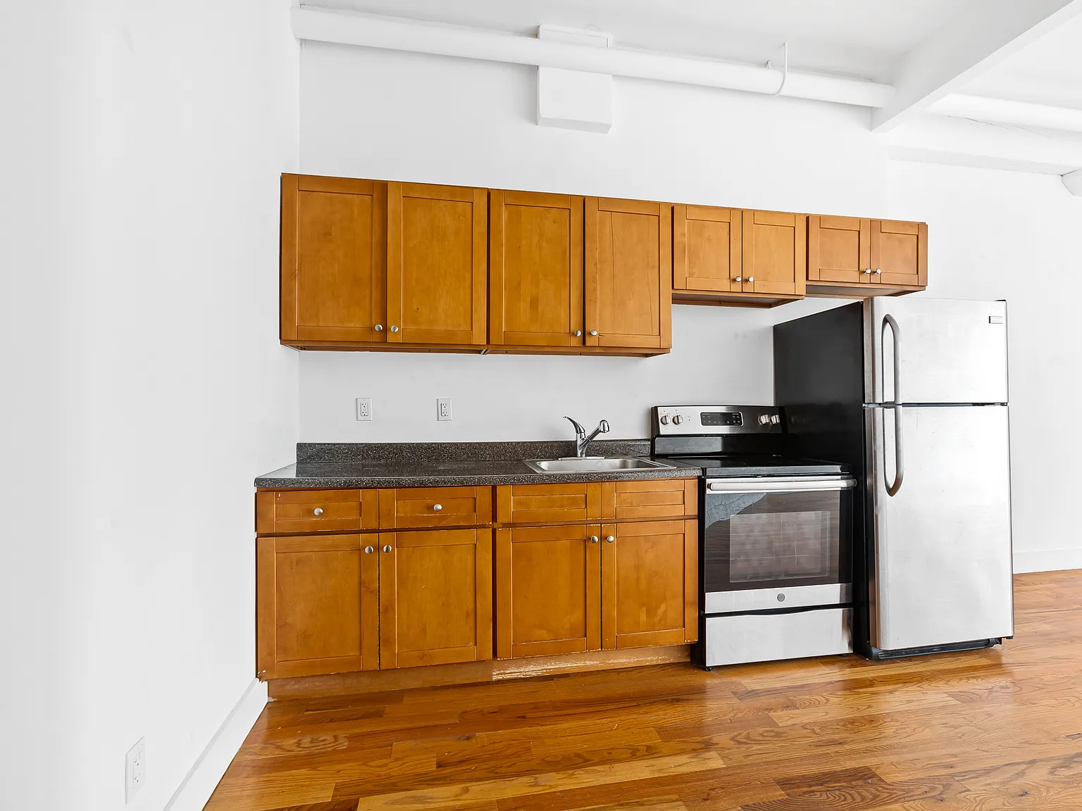 239 Banker Street — Photo 4