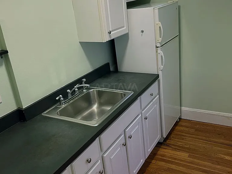 5 Haskell St #4 — Photo 5