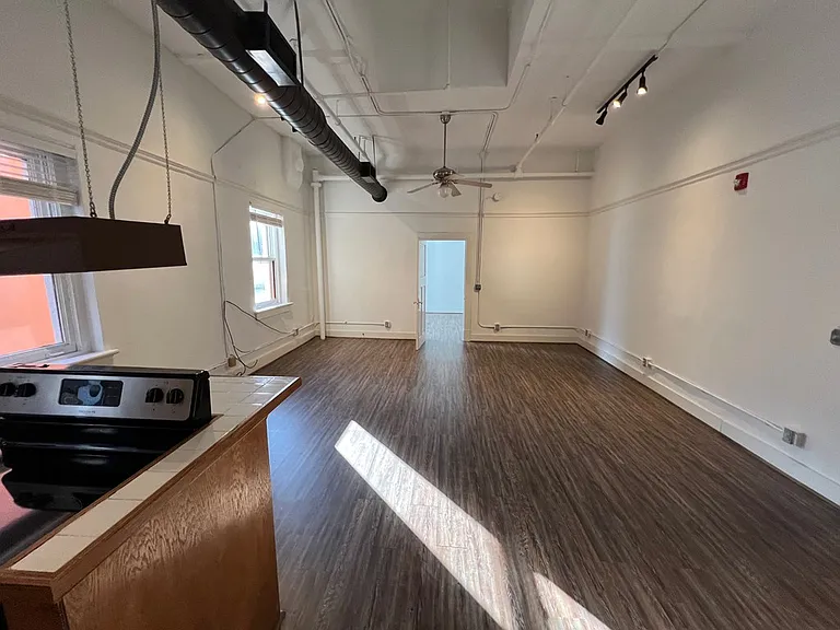 1106 Broadway #1106C — Photo 14