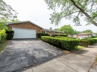 2715 Hyde Park Ave, Waukegan, IL 60085