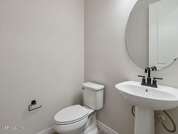 4th image of 307 CODY CREST Court