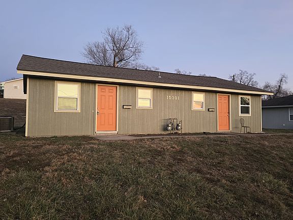 Exterior front (2 of 2)