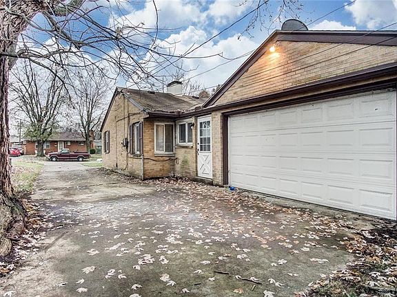 2nd image of 817 Powell Ave
