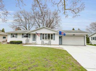 1167 Canterbury Rd, Green Bay, WI 54304