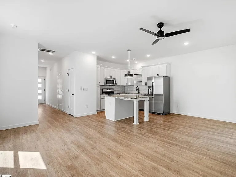 305 Donaldson Rd #B — Photo 5