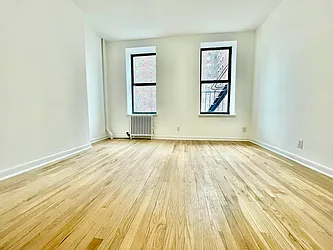 Rented by HOLTON REAL ESTATE INC.