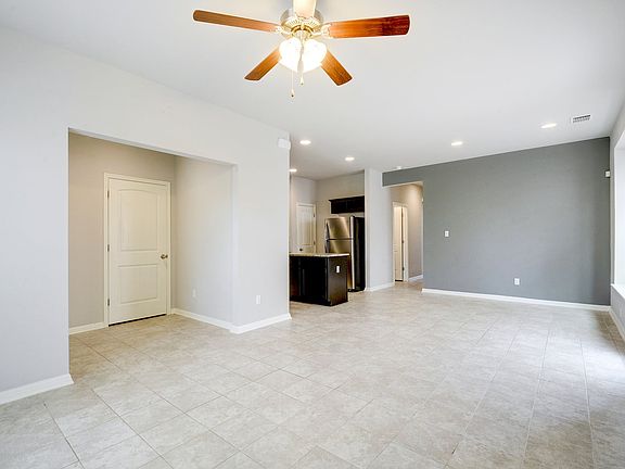 2nd image of 143 Friendship Oak Dr