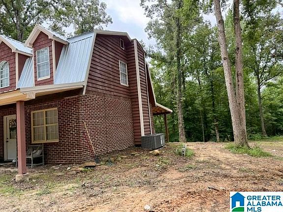 3rd image of 141 Woodcreek Ln
