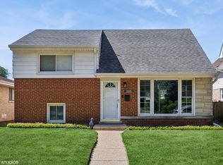 5051 Wright Ter, Skokie, IL 60077