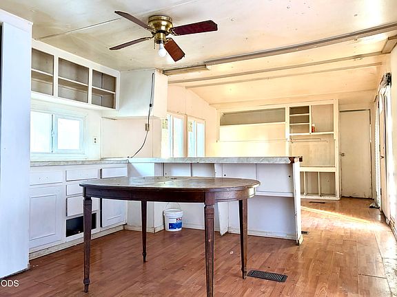 2nd image of 3611 N Highway 97 Unit 32