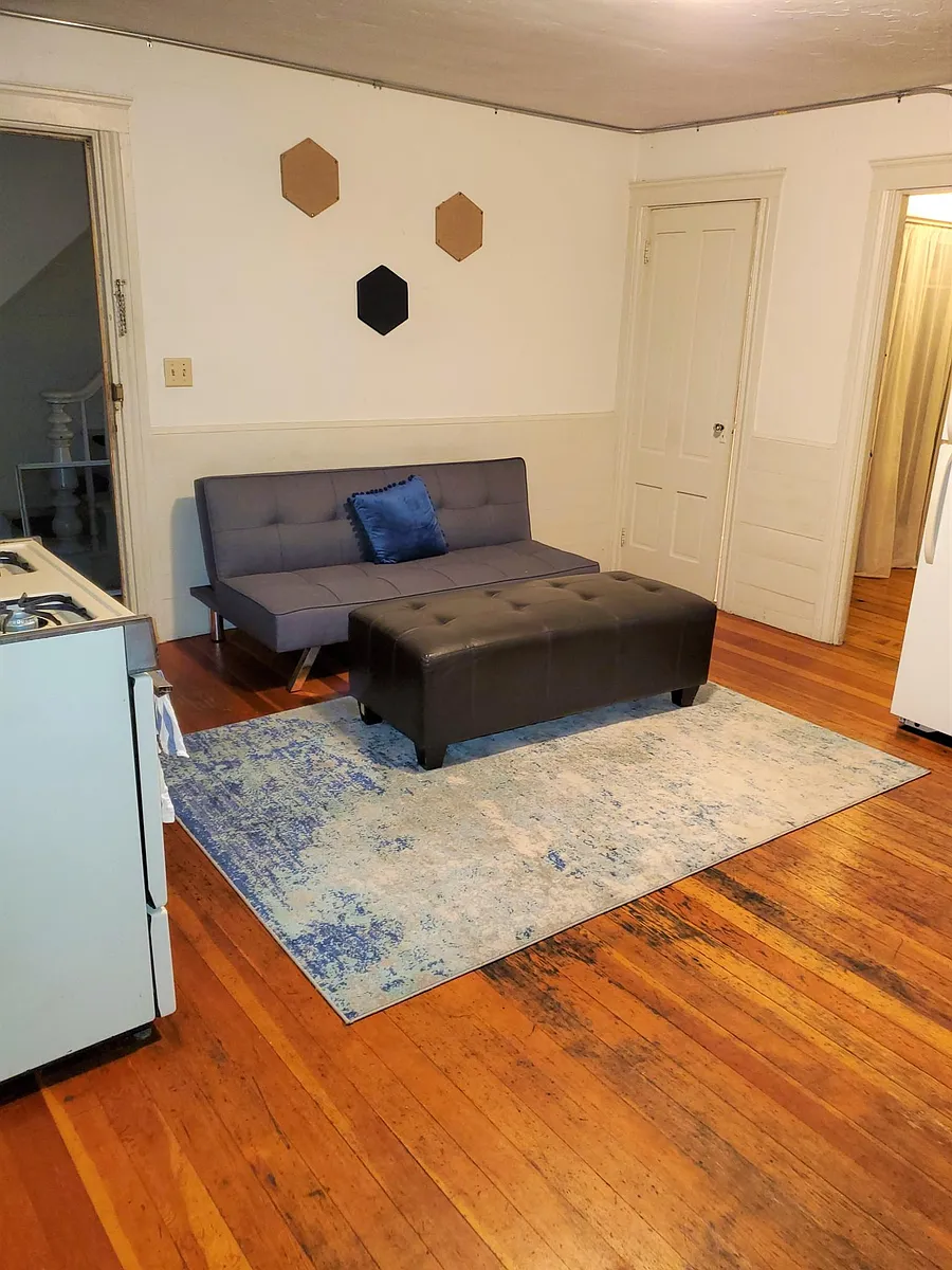 Building Photo - 216 Wickenden St #1