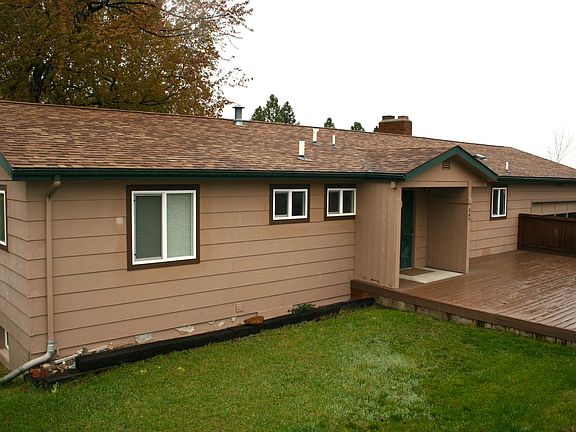 3rd image of 805 Whitaker Dr