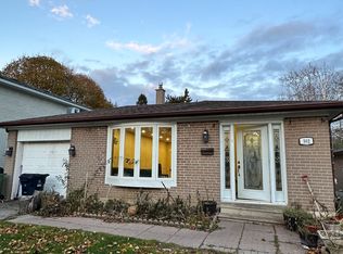 162 Merkley Sq, Toronto, ON M1G2Y8