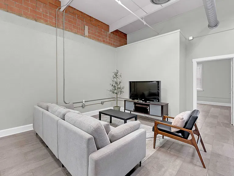 3363 E Commerce St #101 — Photo 8