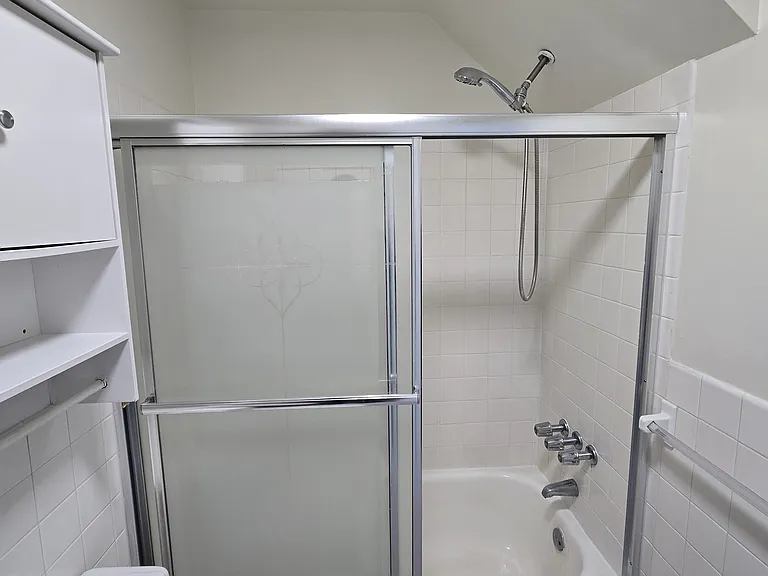 428 Elwood Ave #1N — Photo 7