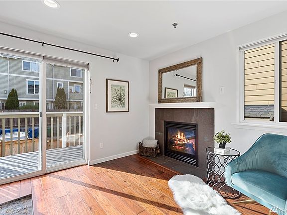 3rd image of 6527 35th Ave NE APT C