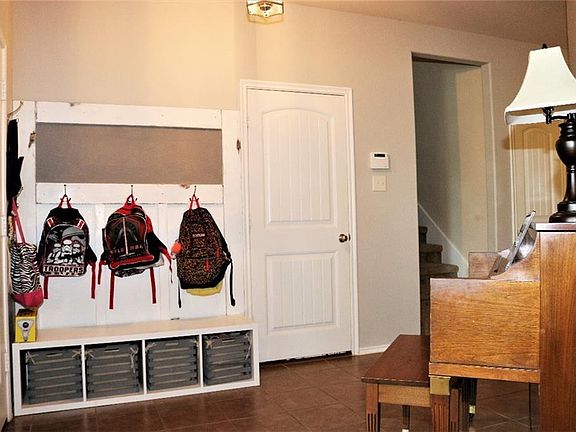 4th image of 1313 Tidwell Ln