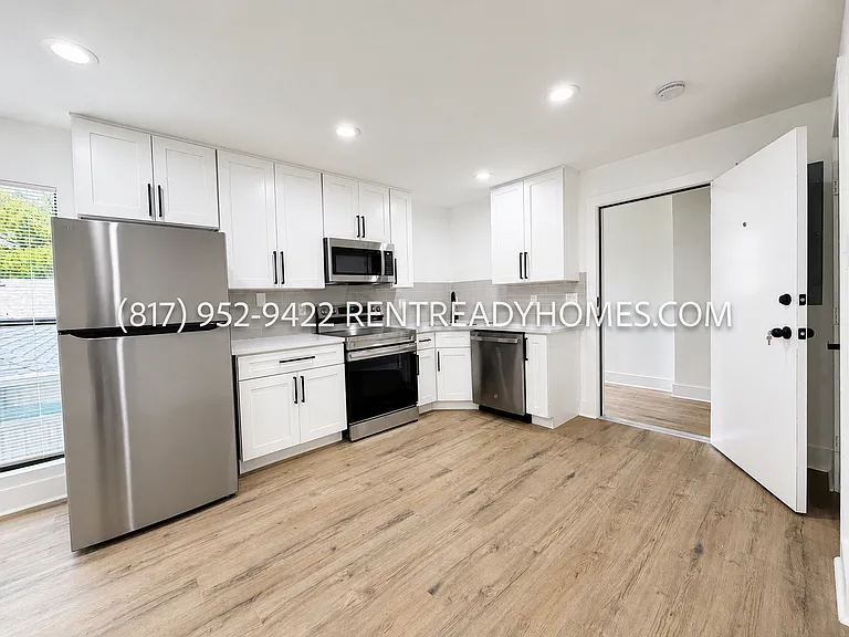 1510 W Jefferson Blvd #204 — Photo 4