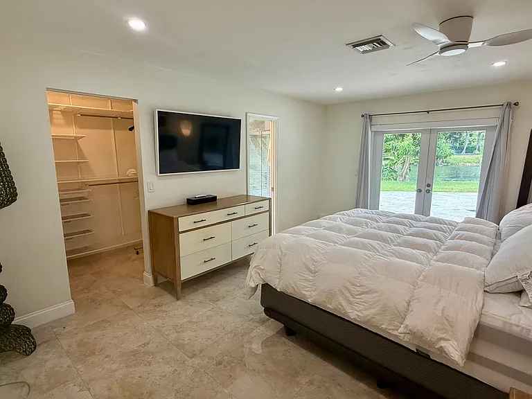 1526 Cormorant Rd — Photo 6