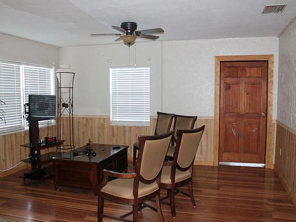 2nd image of 584 Avenue O