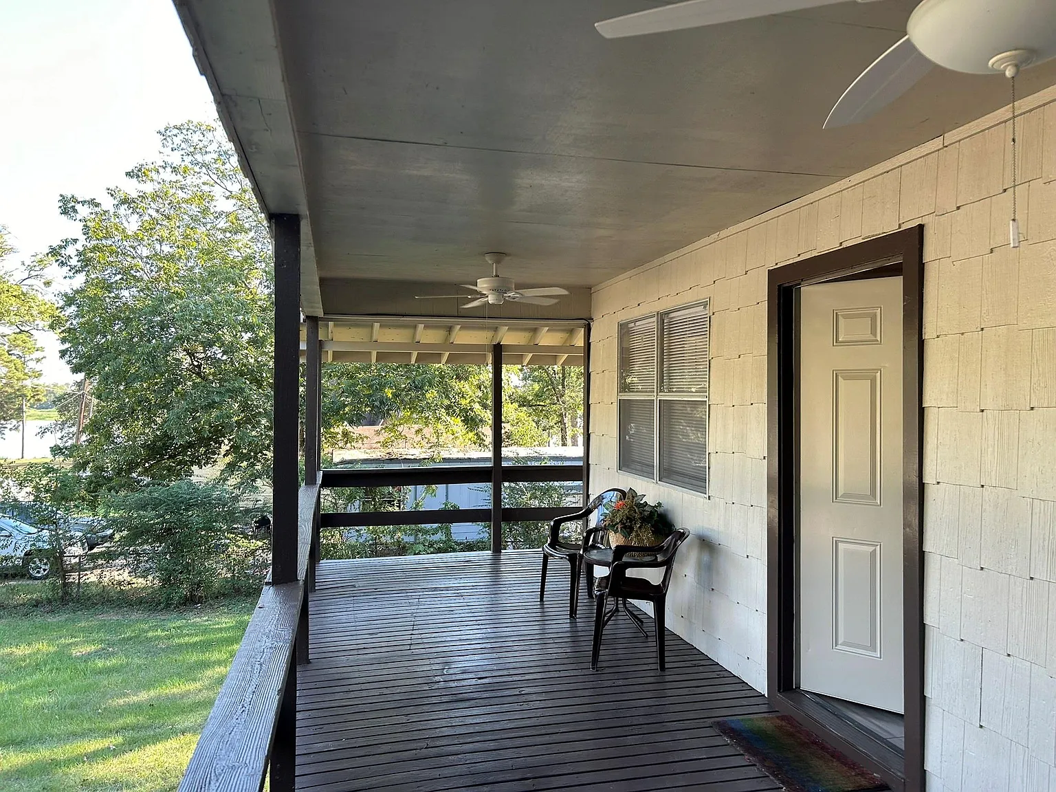 3 bed, 1.0 bath, 912 sqft, $1,000 — Photo 4