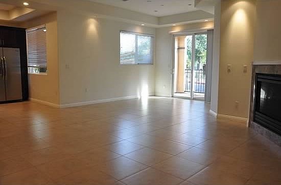5th image of 1315 Stanley Ave #101