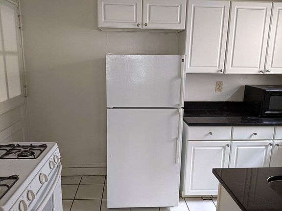 4th image of 1452 Oak Ave #56-3N