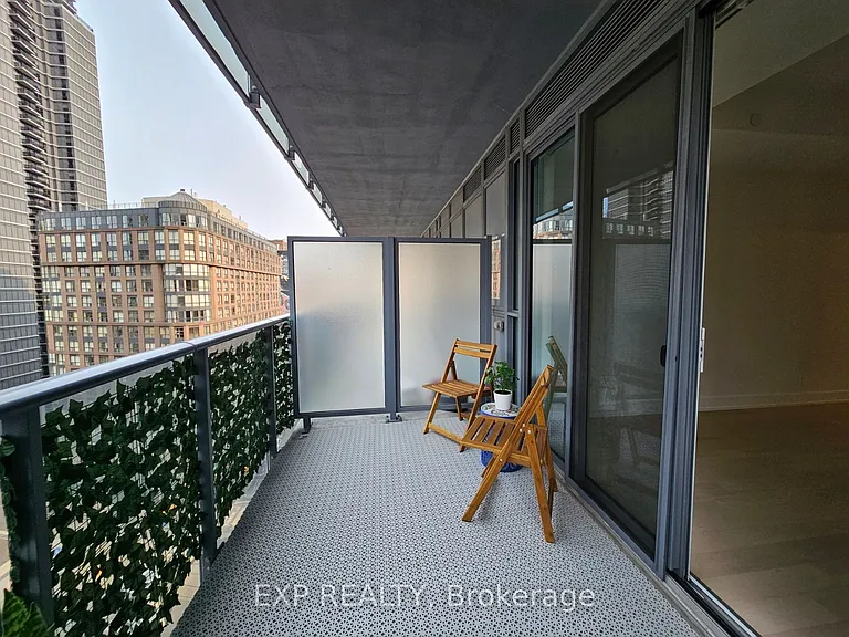 7 Grenville St #1209 — Photo 16