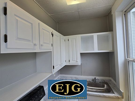 2nd image of 50 Main St #5