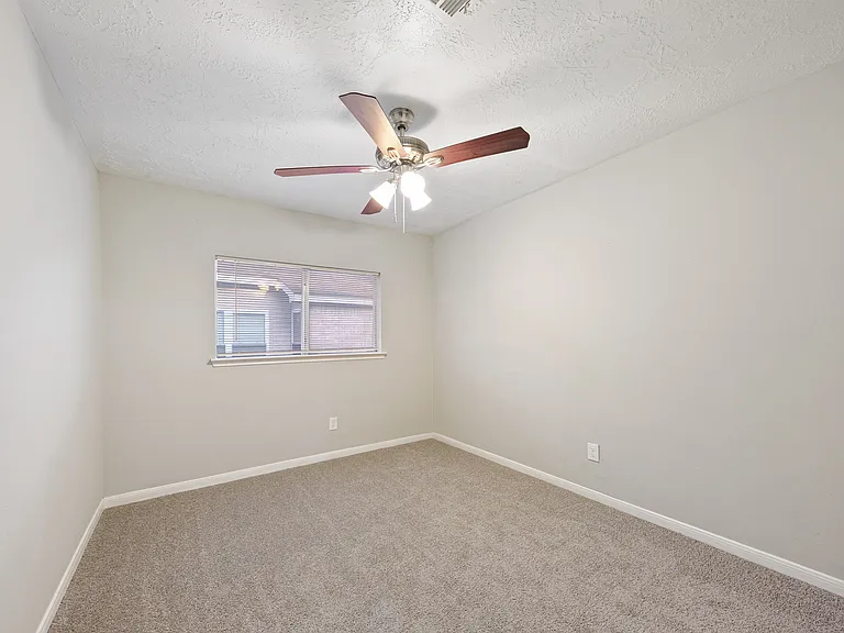10530 Rippling Fields Dr — Photo 27