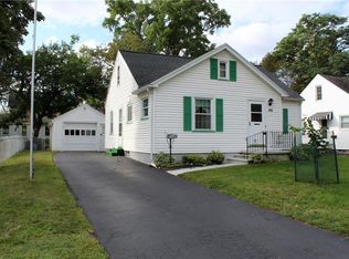 193 Birchwood Dr, Rochester, NY 14622