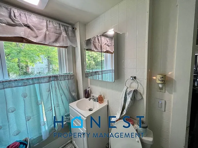 95 Main St #2 — Photo 7