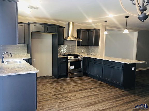 3rd image of 213 Midland Dr