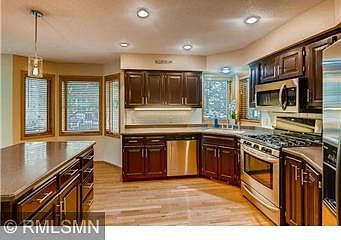 3rd image of 1112 Hollybrook Dr