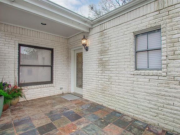 2nd image of 9628 Longmont Dr