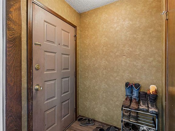5th image of 3909-3911 W 18th Ct