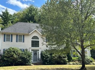 4 Forest St, Georgetown, MA 01833